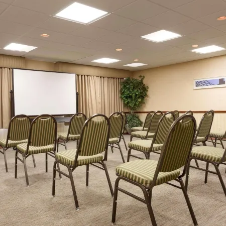 Country Inn & Suites by Radisson, Norman Near University
