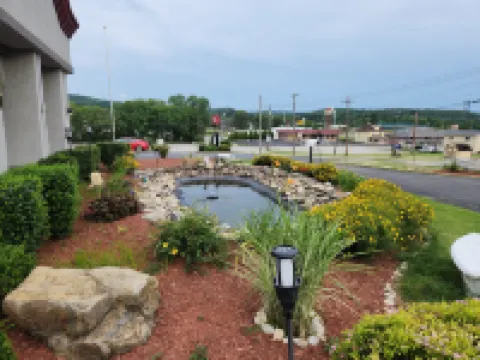 Red Roof Inn New Stanton Hotels in New Stanton