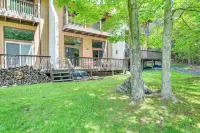 Windham Retreat w/ Private Deck & Mtn Views! - parking