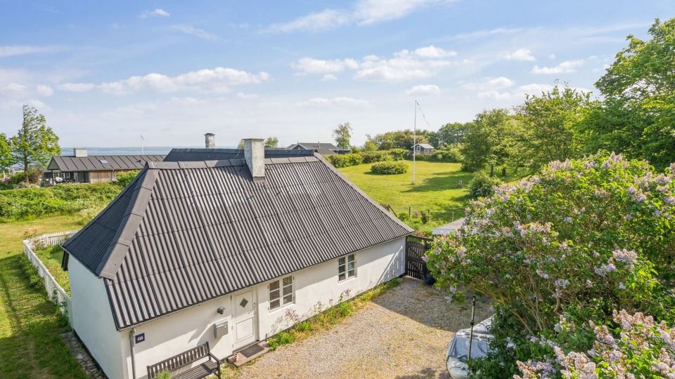 "Ilkka" - 220m from the Sea