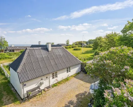 "Ilkka" - 220m from the Sea Hotels in Faaborg