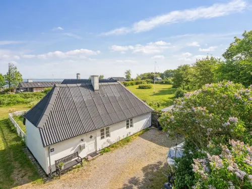 "Ilkka" - 220m from the Sea Hotels in Faborg