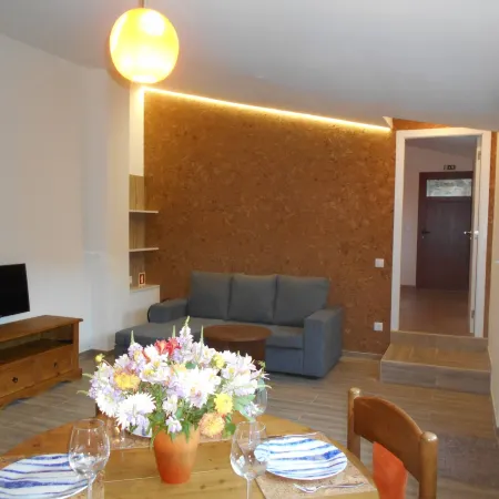 Cottage with 2 Bedrooms with Both en-Suite Bathrooms in a Seaside Village