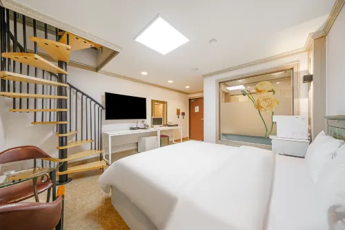 Hwasun Roundsstay Hotel - 2-Star