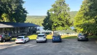 Motel Luzerne - Parkplatz