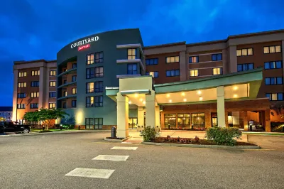 Courtyard Newport News Airport Hotel dekat George Washington University