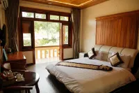 Resort Dakke Mang Den Hotels in Kon Plông District