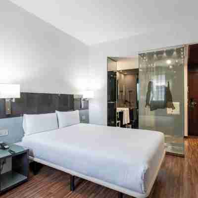 Hotel Ciudad de Mostoles Rooms