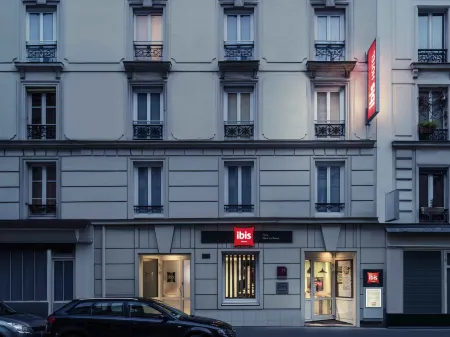 Ibis Paris Père-Lachaise Отели рядом с достопримечательностью «Кладбище Пер Лашез»