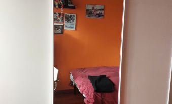 Room with Private Bathroom and Free Parking