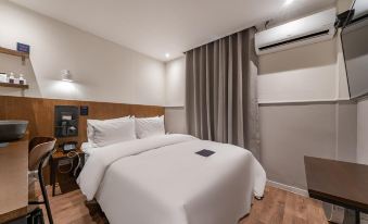 Just Stay Hotel