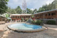 Urbanview Hotel d'Pineapple Villa Ciater by RedDoorz Hotels in Ciater