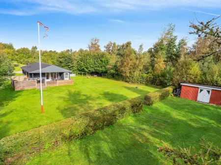 "Jobst" - 600m to the Fjord Отели в г. Roslev