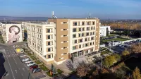 Fiald Hotel & Spa Hotels near The Hood