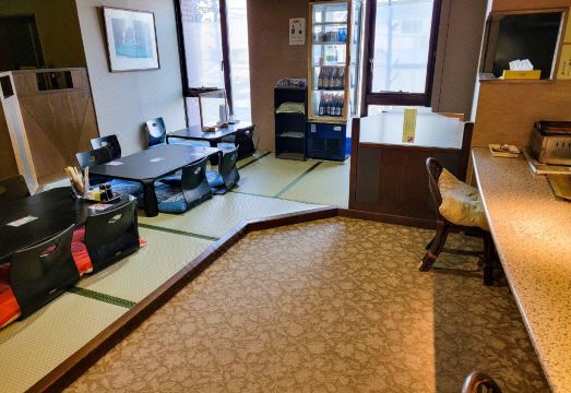 퍼스트 인 다카마쓰