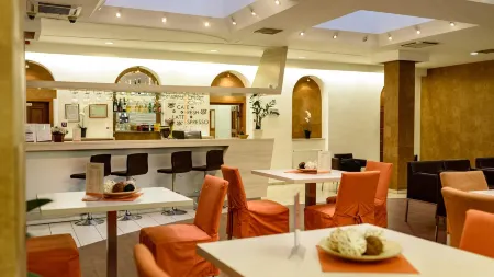 Star City Hotel Отели рядом с достопримечательностью «Petofi Literary Museum (Petofi Irodalmi Muzeum)»