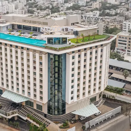 Novotel Vijayawada Varun Отели рядом с достопримечательностью «Храм Канакадурга»