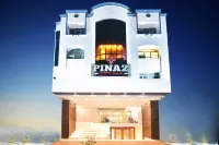 Pinaz Royale ナルラズ・モール周辺のホテル