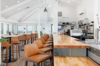 SpringHill Suites by Marriott Navarre Oceanfront - bar