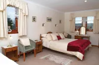 Ashcroft Farmhouse Hotels near Reconnect Howden Park Centre