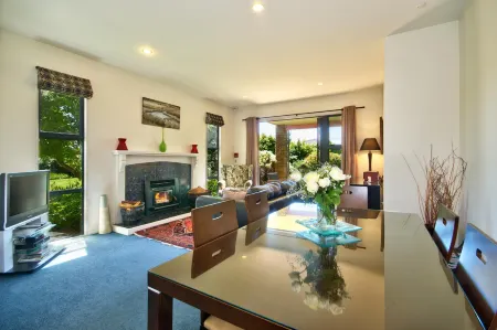 Lime Tree Lodge Отели в г. Лейк Хоея