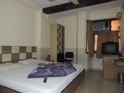Hotel Sparkk Deluxe, New Delhi