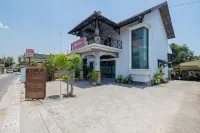 RedDoorz Syariah at Jalan Sunan Giri Tuban