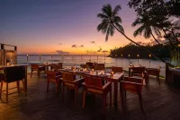Avani+ Barbarons Seychelles - breakfast