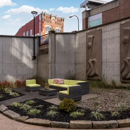 Blu-Tique, Akron, a Tribute Portfolio Hotel