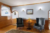 Days Inn by Wyndham Kill Devil Hills Oceanfront - Wilbur Hotels in Kill Devil Hills