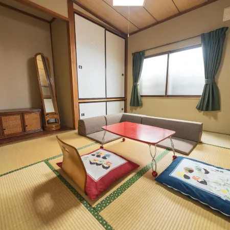 Motomachi House Helps Guests Book Great Restaurants in Furano