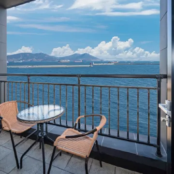 Hotel C Resort Отели рядом с достопримечательностью «Остров Одонго»