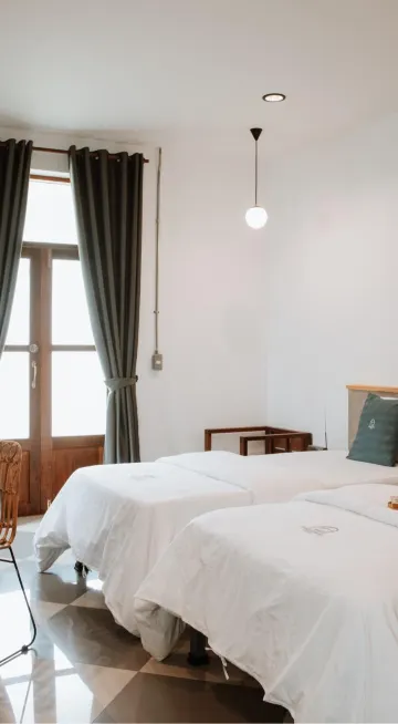 ห้องสแตนดาร์ดเตียงแฝดพร้อมระเบียง