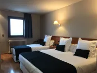 Hotel & Spa Niunit Hotel dekat Sant Marti de La Cortinada