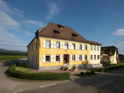 Kreuz-Post Hotel-Restaurant-Spa Hotel dekat Stephansmünster Breisach
