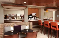 ホリデイ イン エクスプレス アンド スイーツ オマハ サウス - ラルストン アリーナ by IHG - 朝食