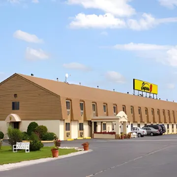 Super 8 by Wyndham Bangor
