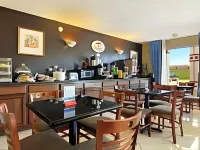 Super 8 by Wyndham Atlanta/Hartsfield Jackson Airport