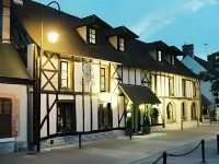 Auberge du Cheval Blanc Hotels in Salbris