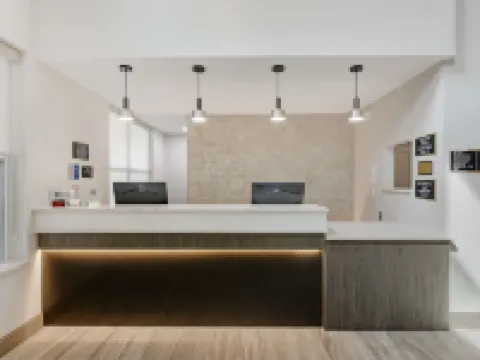 Best Western Plus First Coast Inn  Suites 拿騷縣住宿飯店