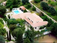 Hôtel la Garrigue & Bar Piscine Hotels in Département Vaucluse