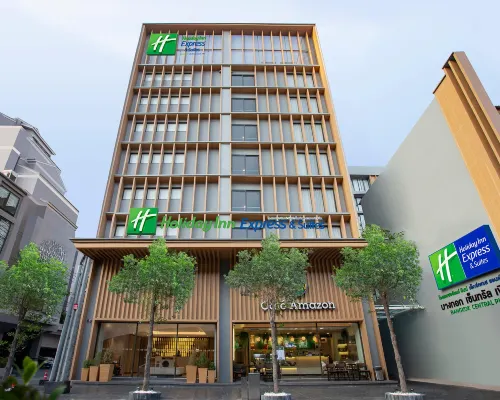 Holiday Inn Express & Suites BANGKOK CENTRAL PIER by IHG Hotels near BTS-Surasak