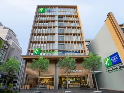 Holiday Inn Express & Suites BANGKOK CENTRAL PIER by IHG Hotels near Taksin Bridge