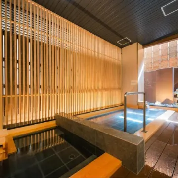 Old England Dogo Yamanote Hotel Отели рядом с достопримечательностью «Храм Исите-дзи»