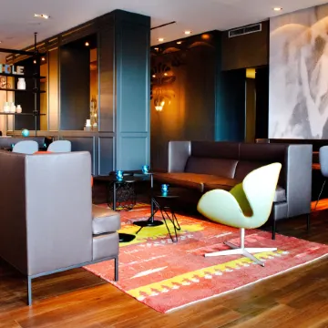 Motel One Amsterdam Отели рядом с достопримечательностью «Зяудерамстел»