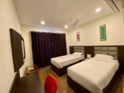 Golden Parrk Hotels in Villupuram