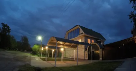 Майкоп Сити Отели рядом с достопримечательностью «State Museum Of Oriental Art»