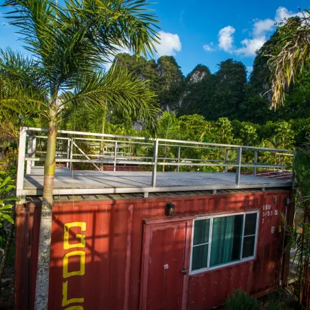 The Camper Lodge, Khao Sok Hotels in Phanom