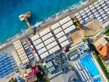 Sailor's Beach Club Отели в г. Кемер