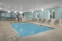Holiday Inn Express & Suites CHAMBERSBURG by IHG - Pools